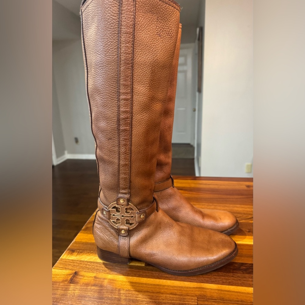 Tory Burch Amanda brown heeled pebble leather riding boots. Size 10